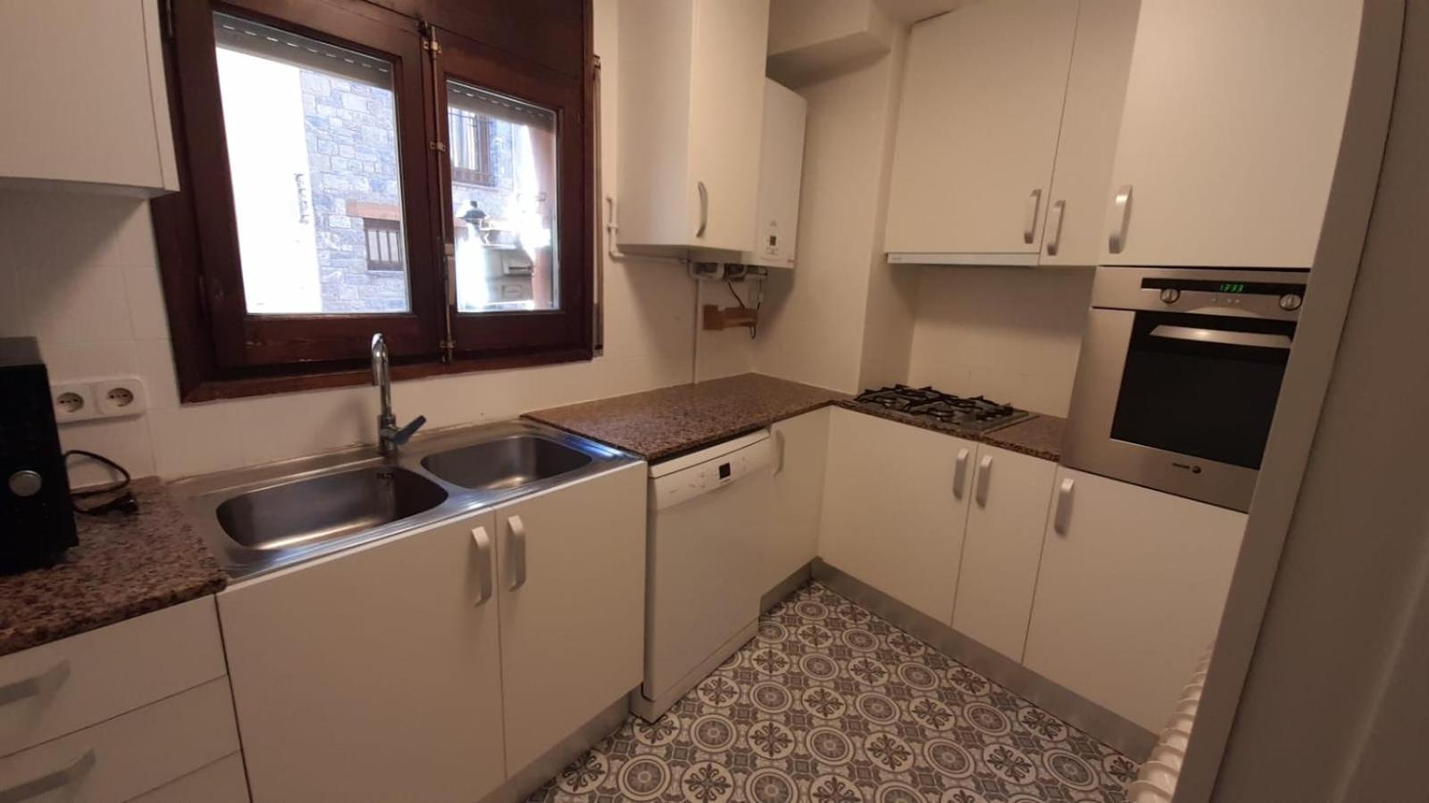 Apartamento En El Centro De Puigcerdà Exteriör bild